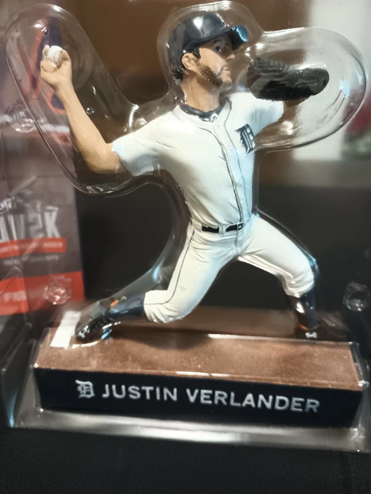 Justin Verlander,  Commemorative Figurine, 2016, Lot # 60731M1001,  NIB - Image 2 of 4