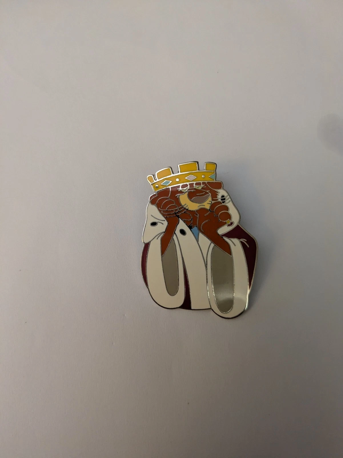 DISNEY PIN - Robin Hood PRINCE JOHN in Royal Robe and Crown Sucking Thumb 2001