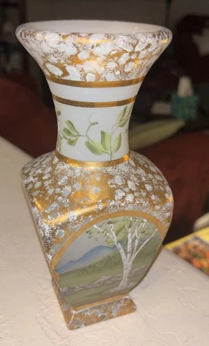 Fenton 1997 Connoisseur Tranquility 8" Vase LE 255/1500