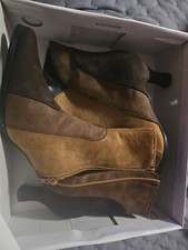 9 1/2 Classique Faux Fur Brown Striped Pointed Toe High Heel Ankle Boots