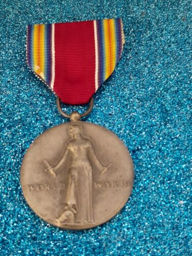U.S WW2 Victory Medal Full Size Vintage Medal 1941- 1945 - Picture 1 of 5