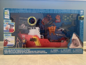 animal planet deep sea shark playset