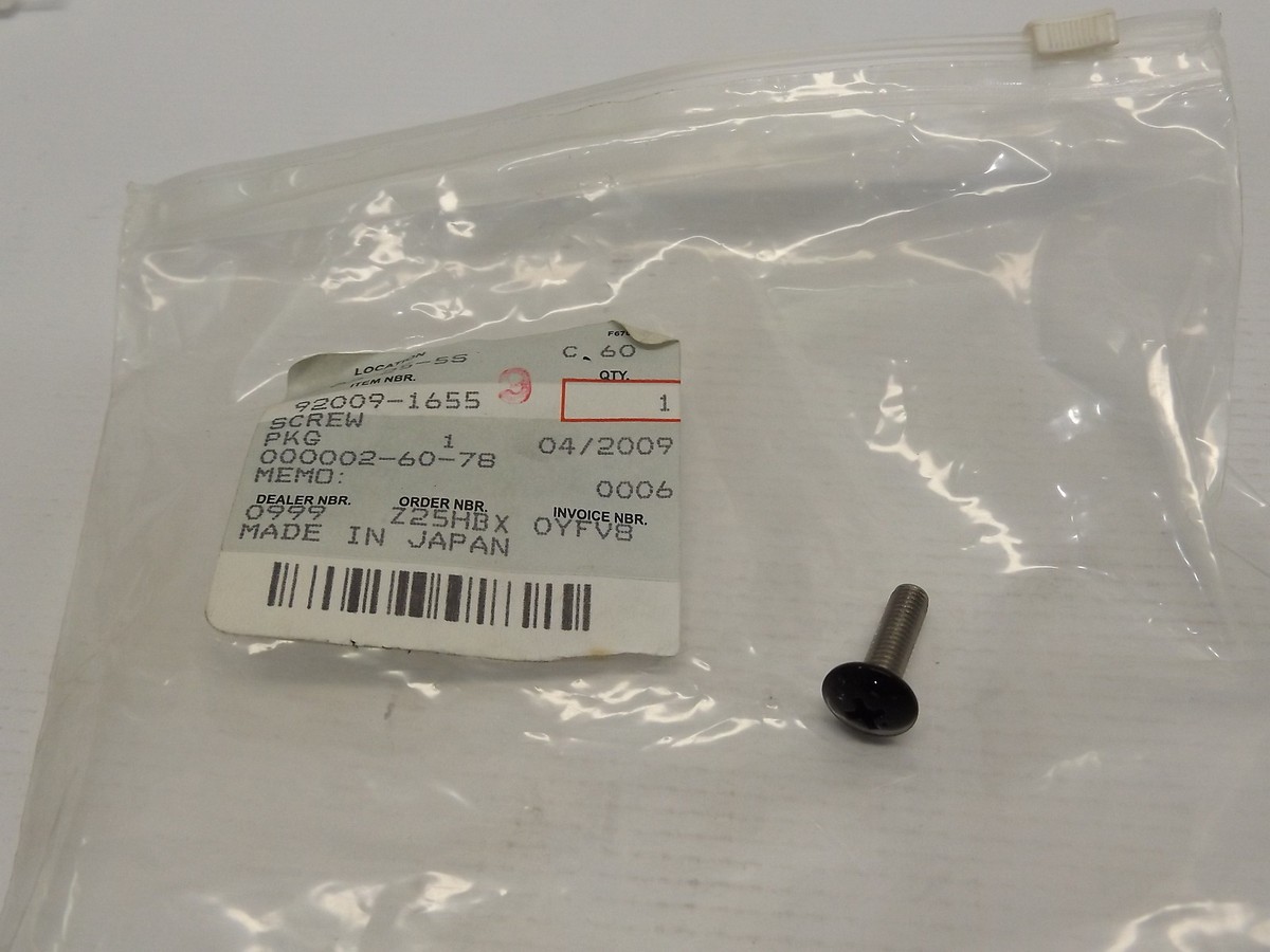 NOS KAWASAKI 92009-1655 FENDER SCREW 5X18 BLACK ZX750 ZG1200