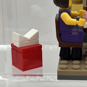 LEGO 40120 Valentines Day Dinner Seasonal set Unique Minifigures w/extras