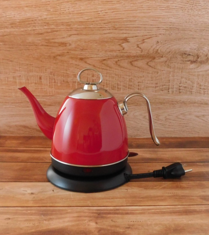 Chantal Mia Ekettle 32 Ounce Electric Water Kettle, Chile Red - New