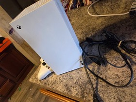 Xbox Series X All Digital 1TB Console Robot White 4K Gaming w Controller