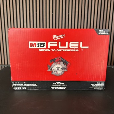 NEW Milwaukee 2833-20 M18 FUEL 6-1/2'' Circular Saw   Brushless, Tool Only