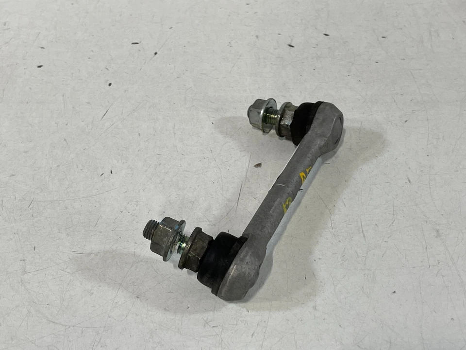 2019 - 2023 INFINITI QX50 REAR RIGHT SIDE STABILIZER SWAY BAR END LINK # 95963 - Image 2 of 4