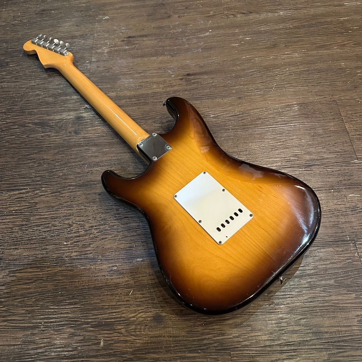 Tokai Goldstar Sound Stratocaster Sunburst Electric Guitar Tokai Goldstar Sound Stratocaster Sunburst Electric Guitar