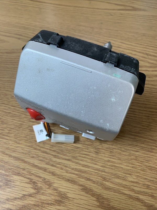 Honeywell Water Heater Gas Valve WV8840A1051 Untested See Pics
