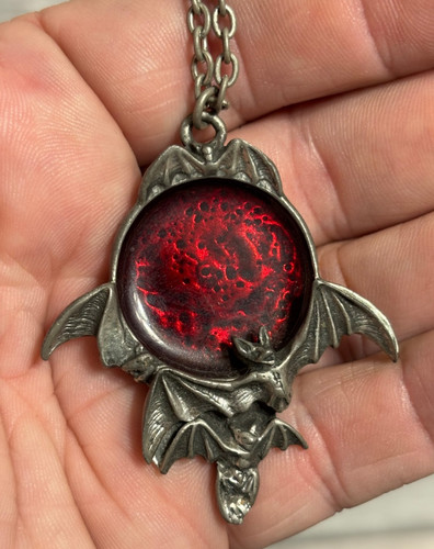 2005 GOTHIC ALCHEMY Pewter VAMPIRE BAT BLOOD MOON Pendant 24" Necklace P447