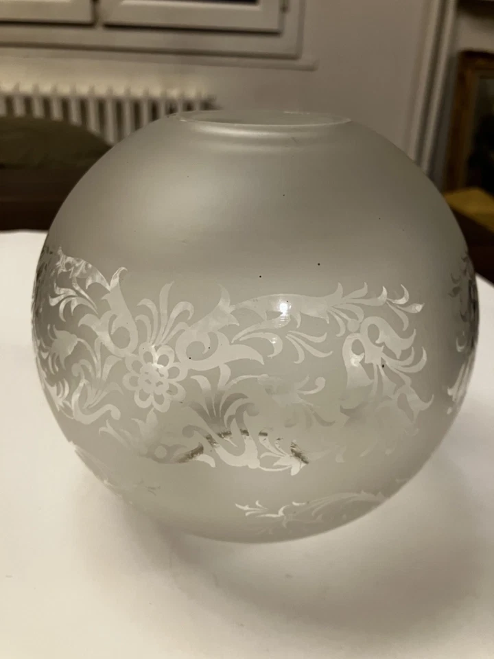 Ancien globe en verre poli et gravé pour lampe à pétrole - Photo 4/4