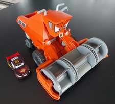 Cars Disney Pixar - Franck Moissonneuse Frank Combine Harvester