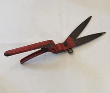 Vintage Red Hand Grass Shears, Grass Clippers for Lawn and Garden, Functional