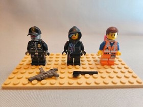 LEGO MOVIE #70801 Melting Room - Complete, Instructions, No Box