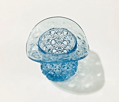 Daisy & Button Blue Top Hat Vintage 2.5 in. Great Condition Toothpick Holder