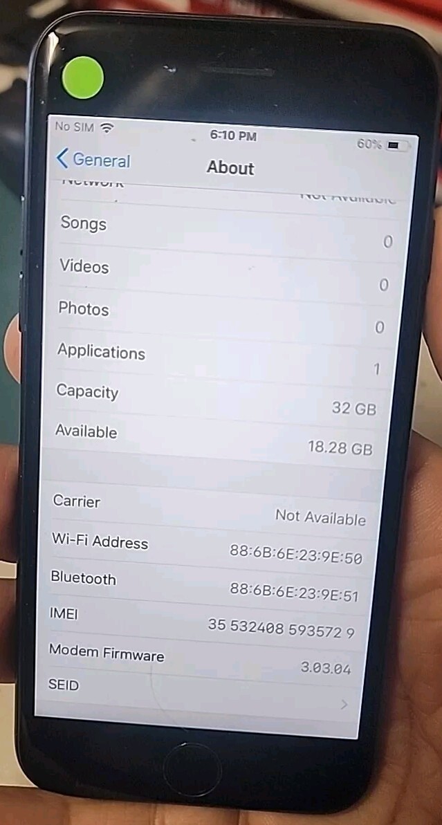 【新品未使用】Apple iPhone 7 32GB ブラック Apple [再生新品] 海外SIMシムフリー版 iPhone7 32GBマット