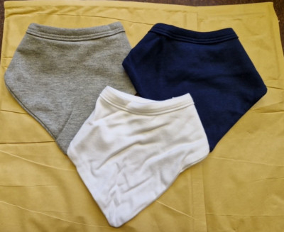 3 Baby Lätzchen Bandana-Stil 100 % Baumwolle, grau, weiß, marineblau