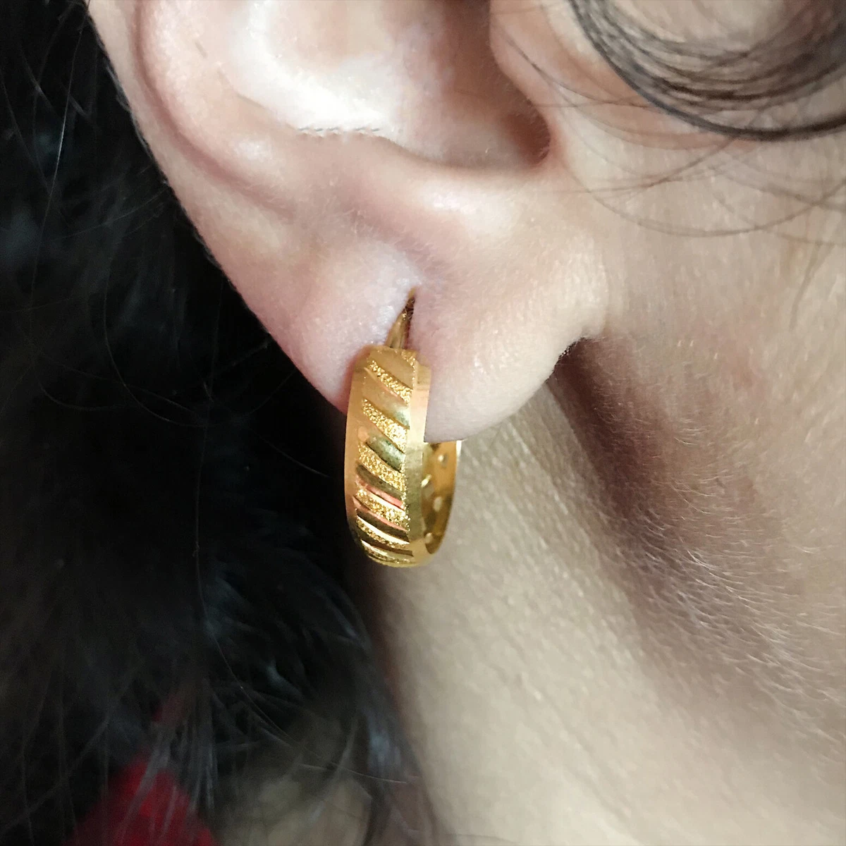 Fine gold hotsell hoop earrings