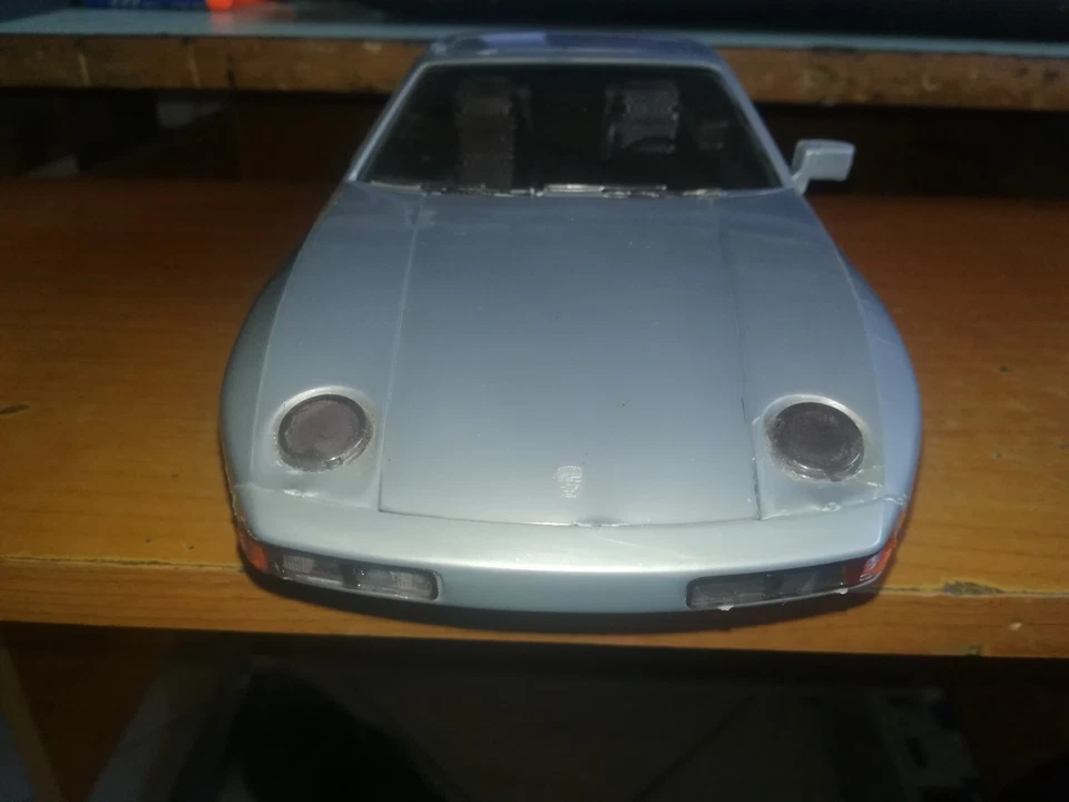 Modellino auto Kit Porsche 928 1977 Revell 1:16 NO 1:18 - Immagine 3 di 4