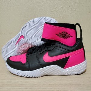 serena williams hyper pink