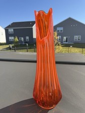 Vintage L.E. Smith Amberina Swung Glass Vase 18 3 /4" Six Petal Ribbed MCM Glass