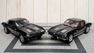 (2) Two 1963 Corvette Sting Ray Coupe - 1/16 Scale - Built - Vintage