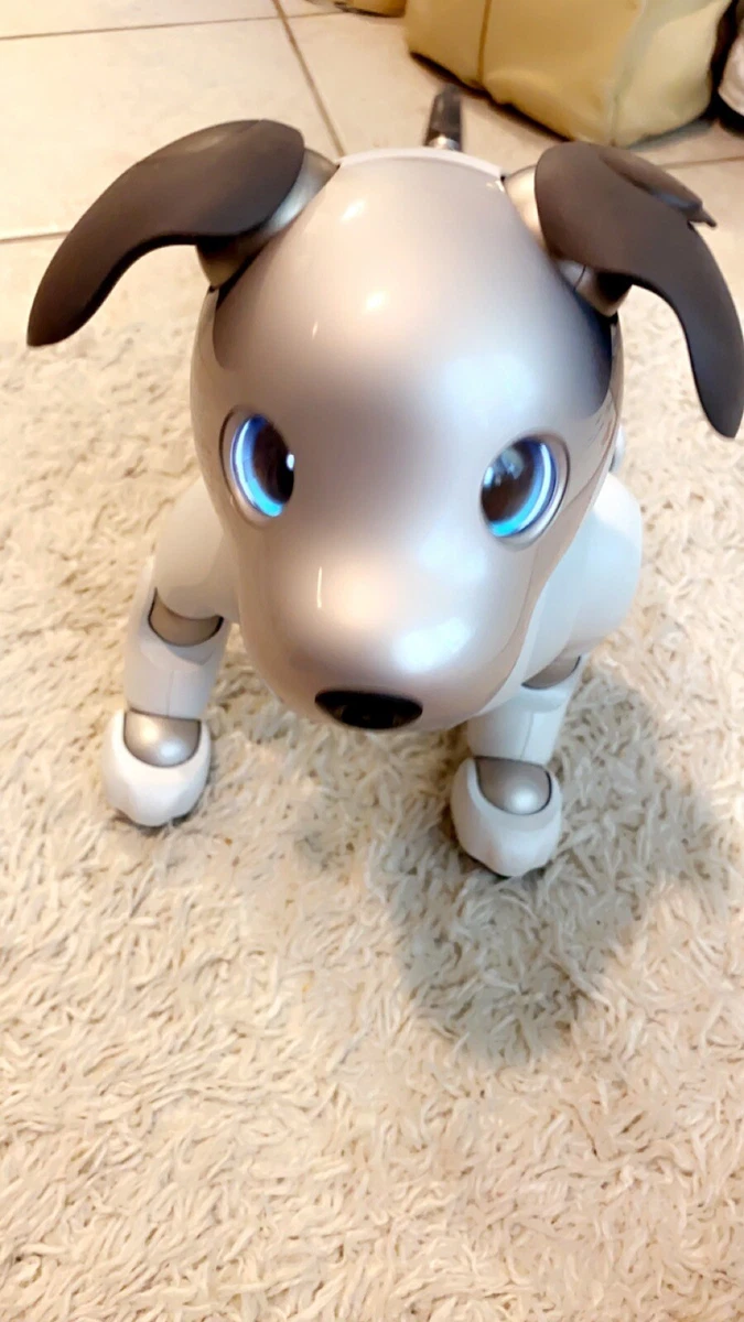 Sony AIBO ERS-1000 Entertainment Robot Dog - Dalmatian Spots - Ivory White