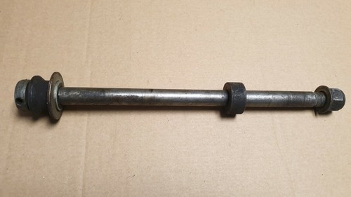 SUZUKI GS 850 STECKACHSE HINTEN HINTERRADACHSE