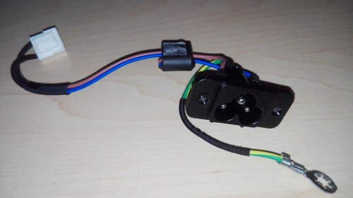 HP Z24n pc Monitor Netz Buchse Stecker 3-polig 3-pin plug socket connector