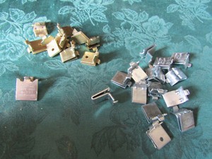 Lot of 24 Shelf Support Clips Brackets Pilaster Supports, Bookshelf Supports