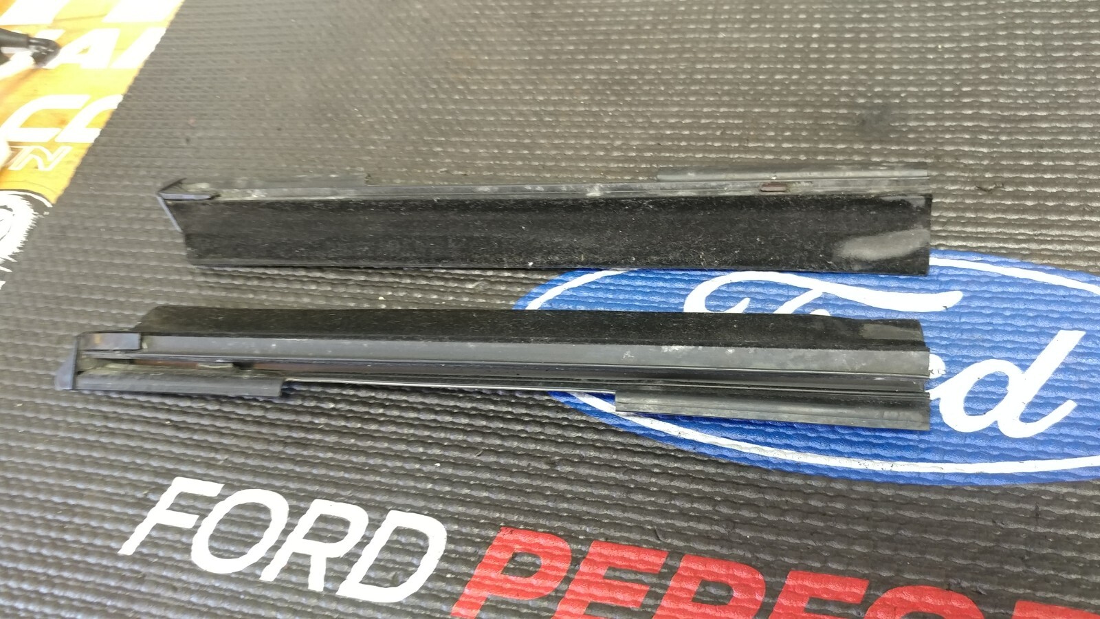 1994-2004 Mustang Coupe Quarter Window INNER Beltline Weatherstrip Seal LH & RH