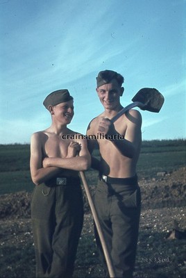 Orig. FARBDIA Foto Portrait RAD Arbeitsmann an Baustelle ca. 1944