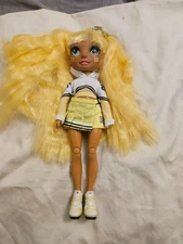 Rainbow High Cheer Series Sunny Madison Fashion Doll