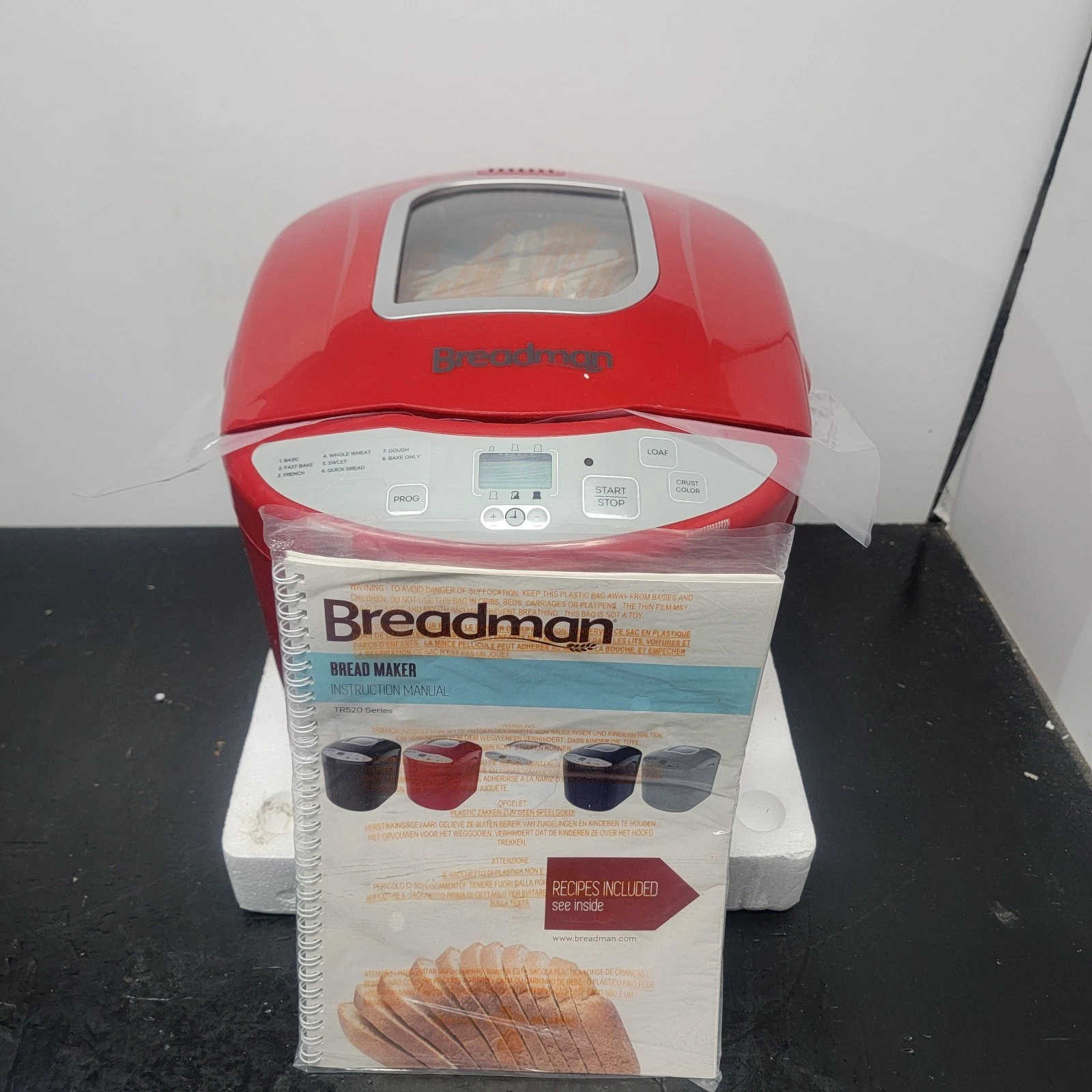 Breadman TR520: Programmable Bread Maker for 1, 1 ½ , and 2 lb. Loaves-Red NWOB
Opens in a new windo
