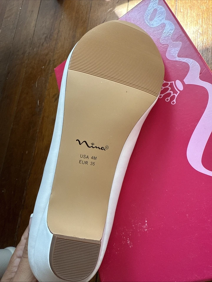 Nina Seeley Girl’s Size 4 Dress Shoe - Image 3 of 4