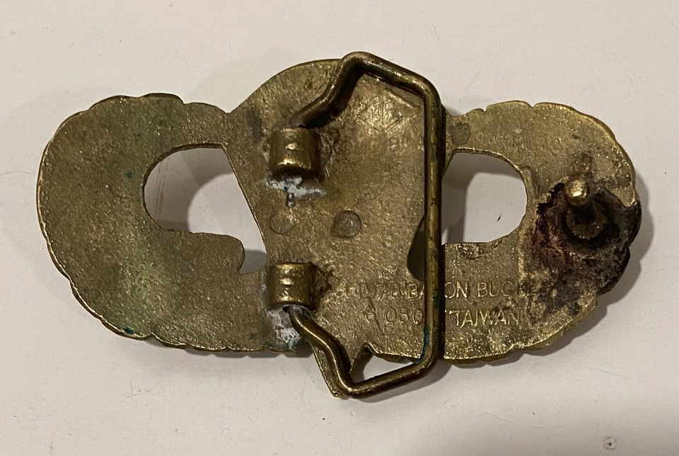 Hebilla de cinturón de latón macizo vintage alas de paracaidista aerotransportado 1978 Foto 2 de 4