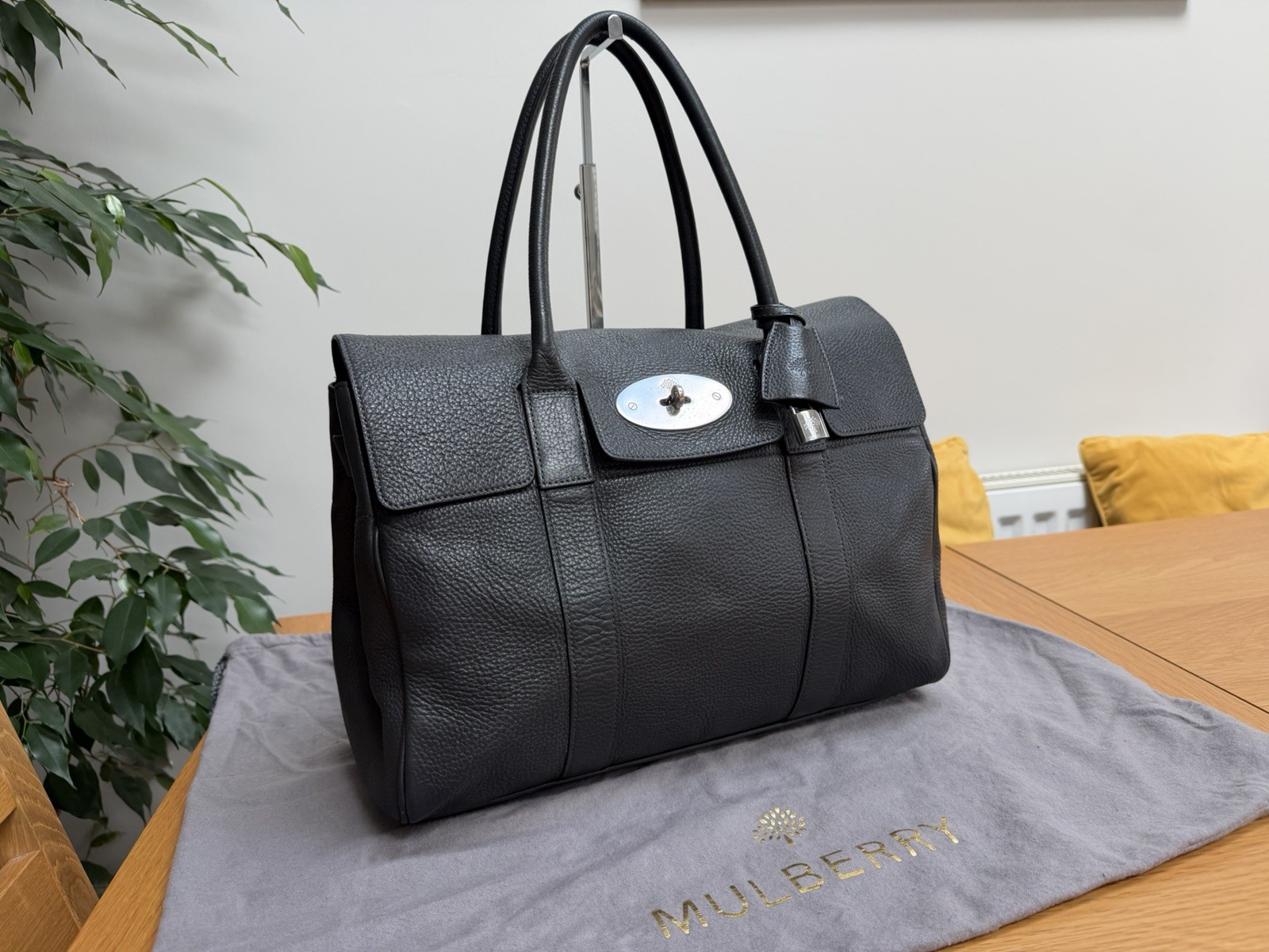 MULBERRY Bayswater graphite spongy  leather bag.