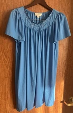 Miss Elaine Classics Nightgown Blue Nylon Cap Sleeve Large