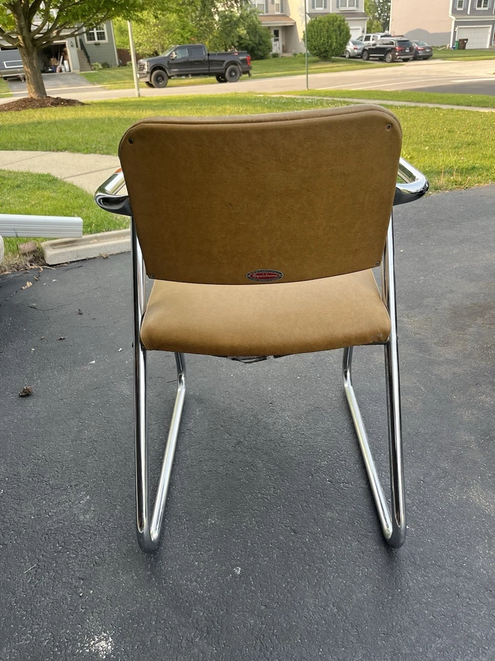 Silla Royal Cromo Beige. Royal Metal Manufacturing Company, Mid CENTURY MODERNO Foto 3 de 4