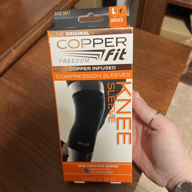 Copper Fit Freedom Compression Knee Sleeve  UNISEX LARGE BRAND NEW!