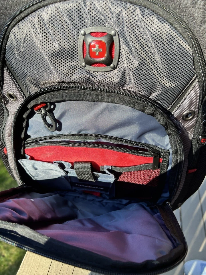 SwissGear - Synergy Backpack for 16" Laptop - Black/Gray Office School  - Image 2 of 4