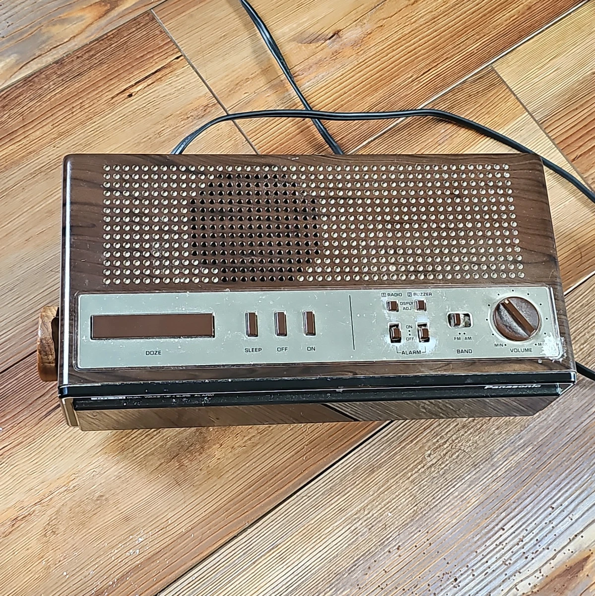25+ Panasonic Collectible Vintage Alarm Clocks & Clock Radios 1970