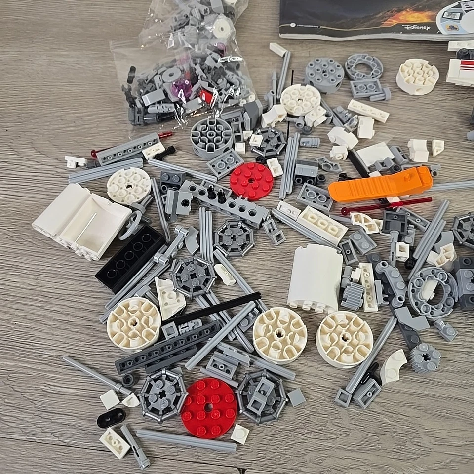 LEGO Star Wars Y Wing Starfighter 75249 Rise Skywalker  Incomplete - Image 2 of 4