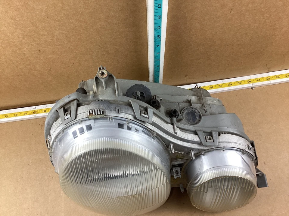 Передняя правая фара в сборе со стороны пассажира для Mercedes-Benz E320 1996-1999 годов выпуска - Изображение 4 из 4