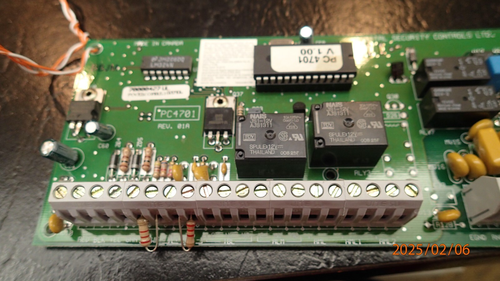 DSC PC4701 V1 Dual Line Communication PCB pre owned