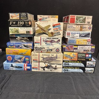 Vintage Model Kit Lot of 22 Various brands Revell Airfix Monogram etc