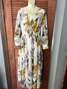 slim fit dress slacks Betsy & Adam Petite V-Neck Gown - Mocha Gold main image 0