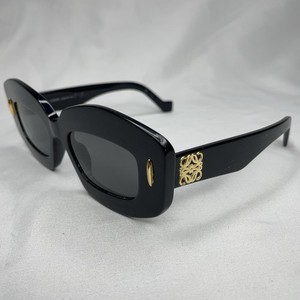 Loewe Chunky Anagram LW40114I Sunglasses Black Gold Cat Eye Chic Made In Italy