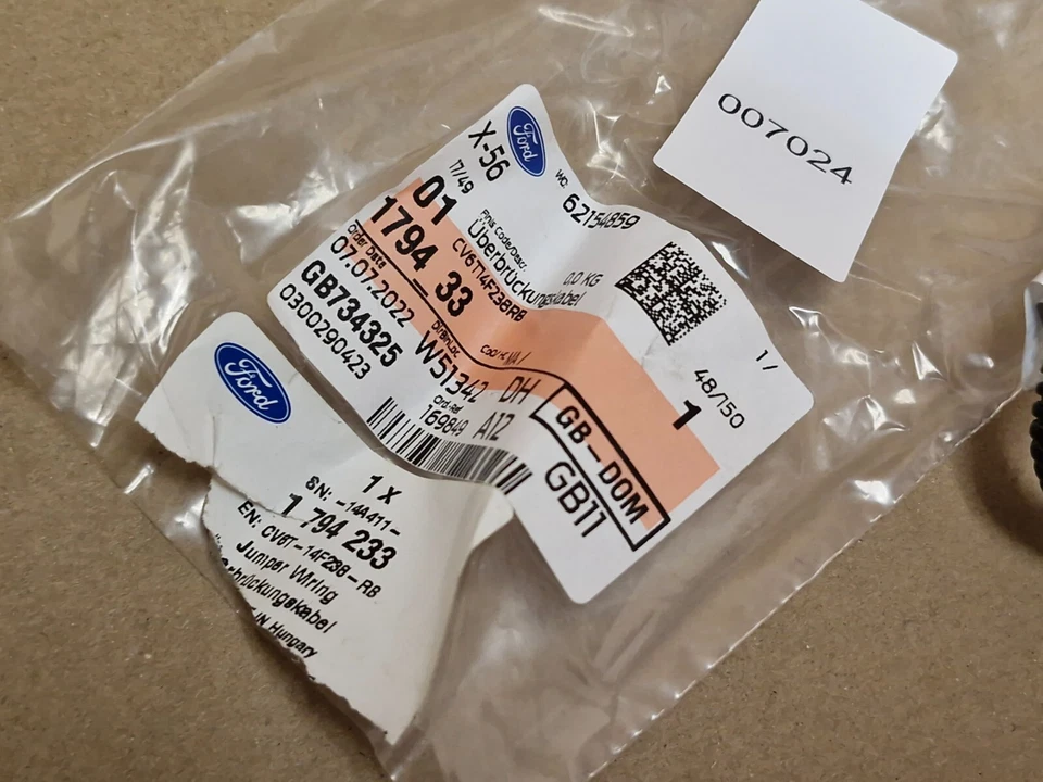 Ford Kuga CBS Right Rear Jumper Wiring 2012-on 1794233 CV6T14F238RB Genuine - Image 4 of 4